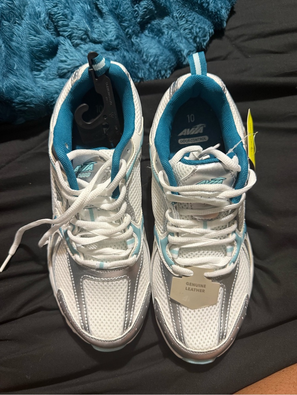 Women Avia white and Teal Athletic Sneakers